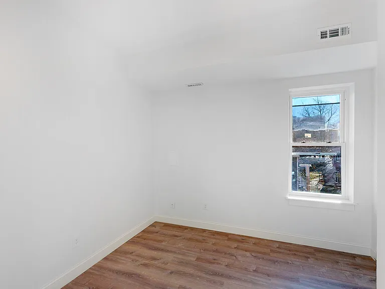 299 Dudley Street — Photo 24