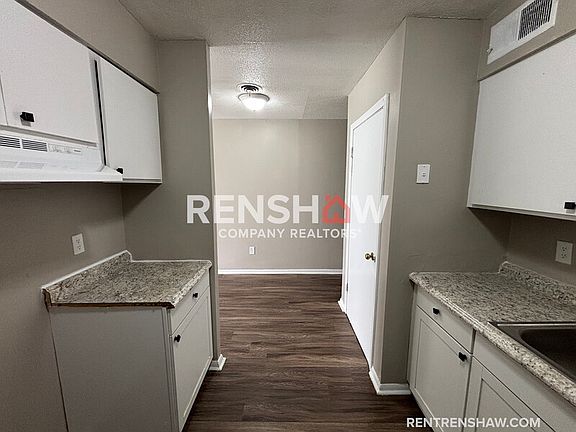 5th image of 659 McConnell St