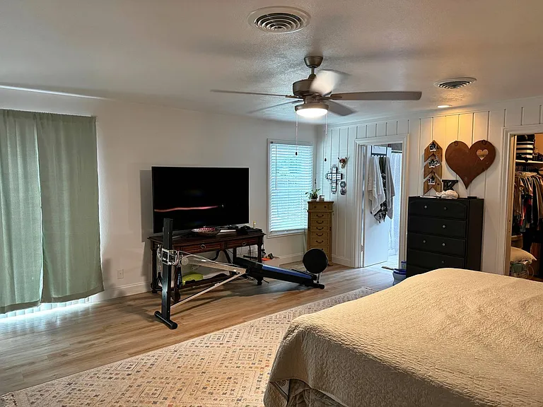2412 Dartmouth St — Photo 36