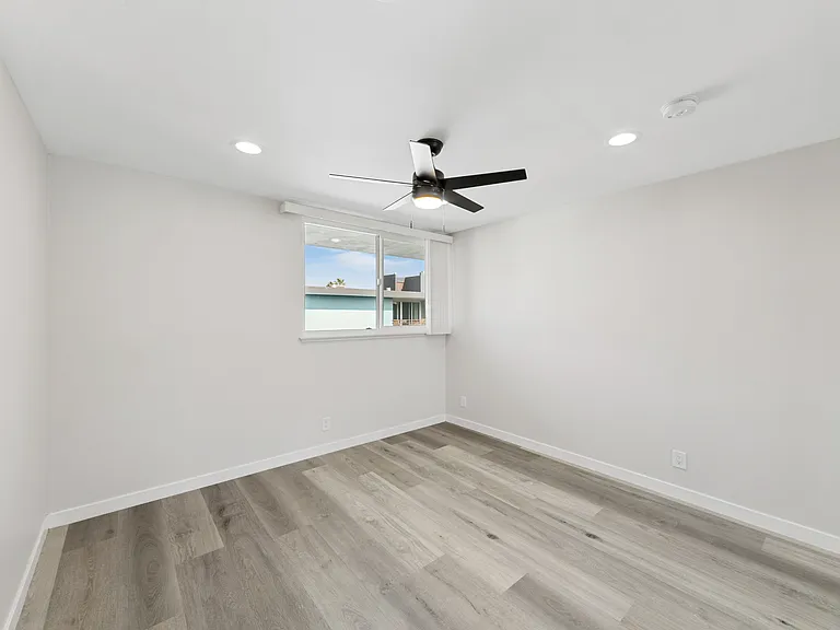 Surf Terrace — Photo 20