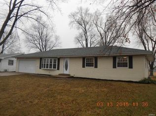 42 Moorland Dr, Granite City, IL 62040