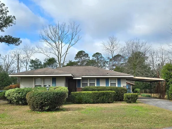 120 Terry Ave, Fitzgerald, GA 31750