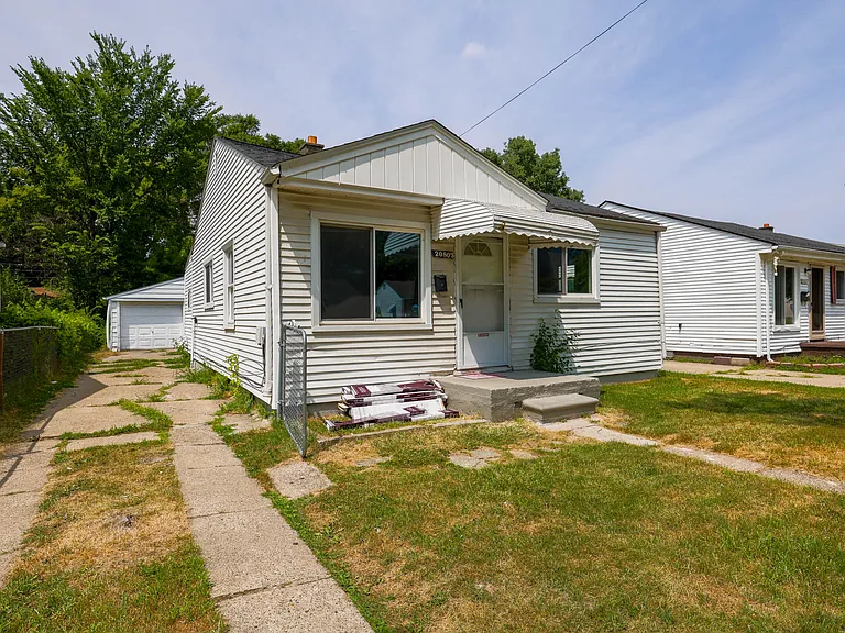 20803 Atlantic Ave — Photo 2