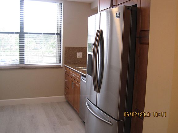 3rd image of 2255 Lindell Blvd APT 4201