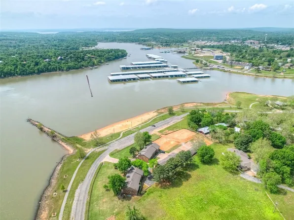 7011 Lake Shore Dr, Eufaula, OK 74432