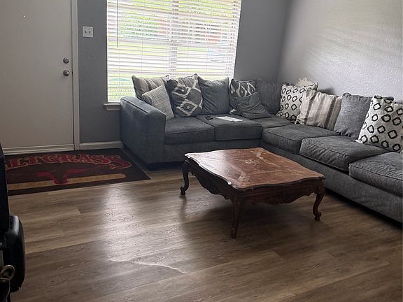 3rd image of 13206 Blossomheath Ln