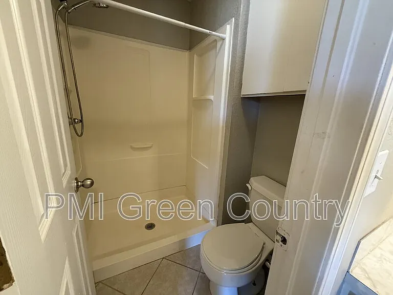 900 W Norman St — Photo 16
