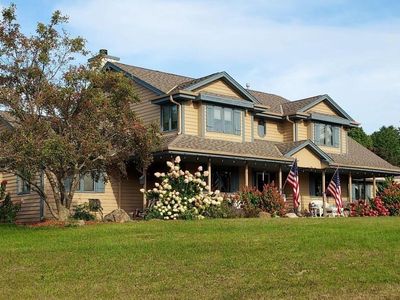 W249S6130 Deerfield CIRCLE, Waukesha, WI, 53189