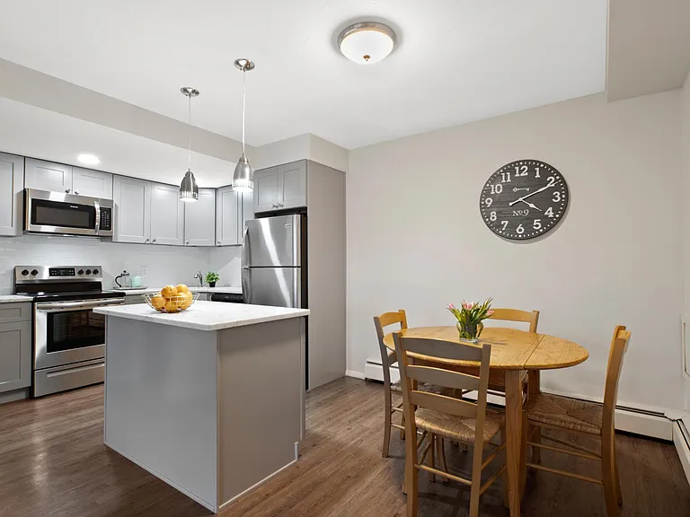 2355 Grove St #12 — Photo 10