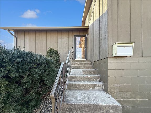 4th image of 2567 Burgener Dr