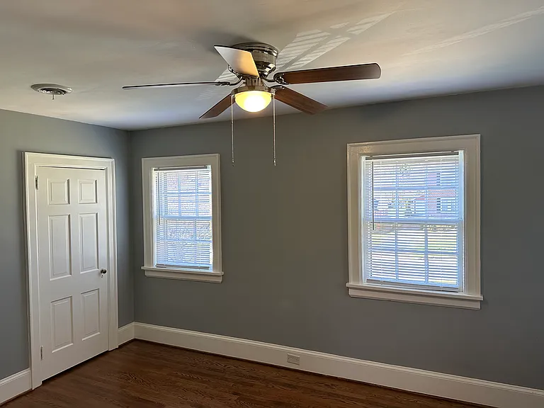 612 Lawrence Ave — Photo 15