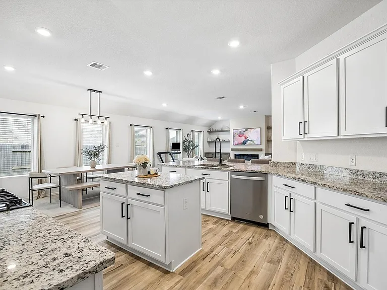 7511 Greenbriar Canyon Ln — Photo 11