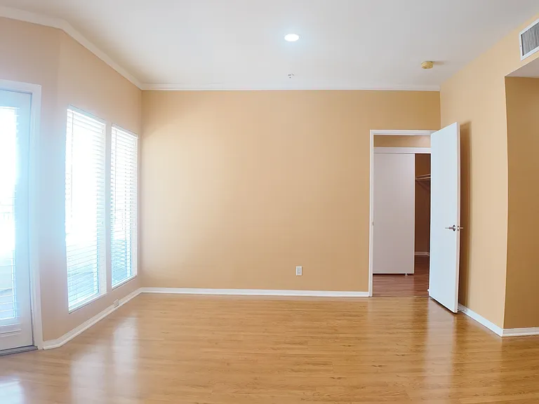 655 Columbia St #313 — Photo 6