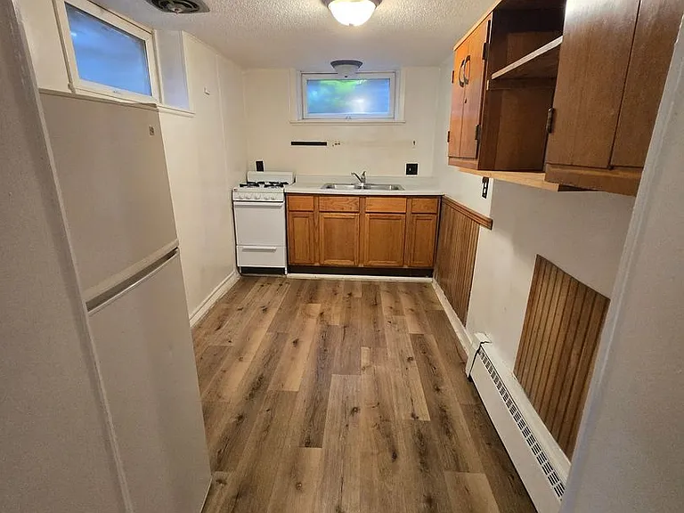 815 9th Ave SE #6 — Photo 5