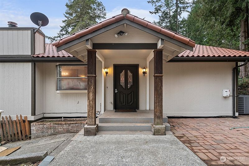 4th image of 10245 SE 46th Avenue