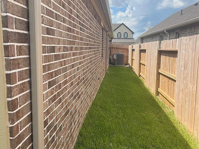 1203 Muscadine Hollow Ln — Photo 8