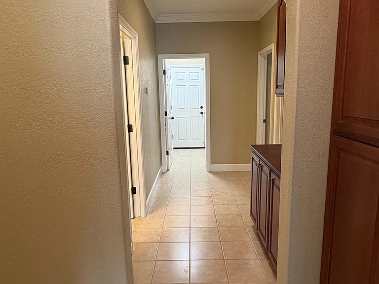 1105 N Perry Ave — Photo 38