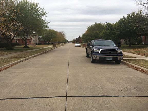 4th image of 2929 Glendale Dr