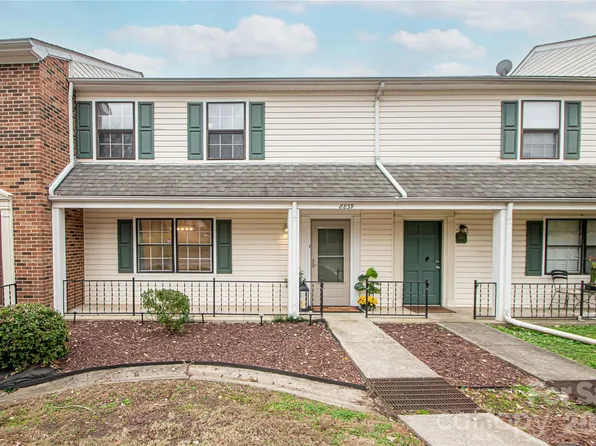 8839 Hunter Ridge Dr, Charlotte, NC 28226