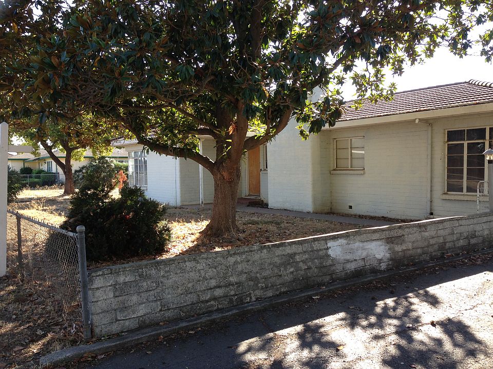 1st image of 4971 N Ione St