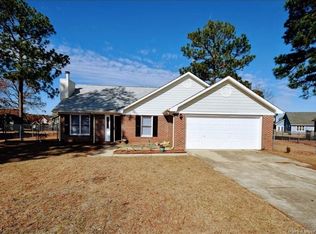 102 Ryan Cir, Spring Lake, NC 28390
