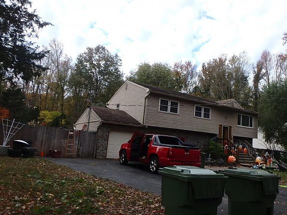 3rd image of 35 Farm Ln