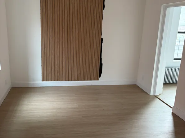 40 E 169th St #202, Bronx, NY 10452
