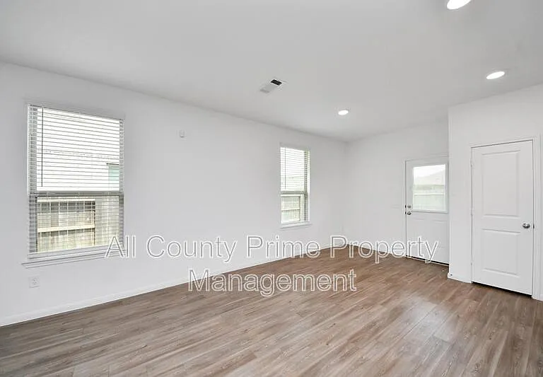 1325 Grass Bend Dr — Photo 24