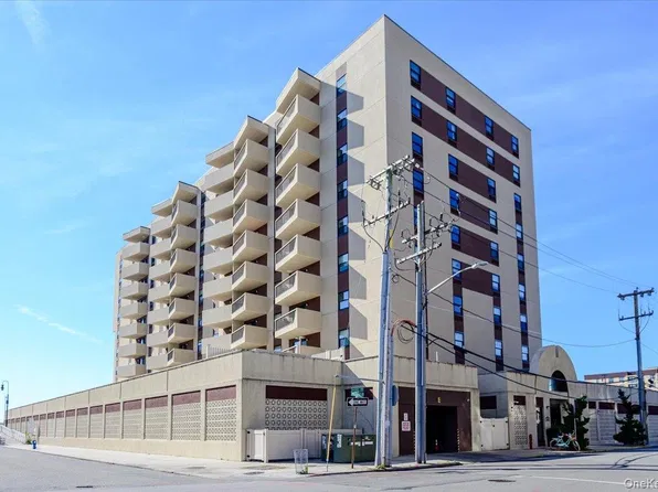360 Shore Road #3B, Long Beach, NY 11561