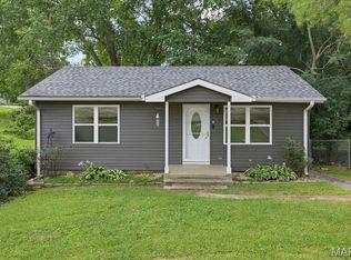 704 Union St, Marble Hill, MO 63764
