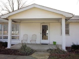 6877 Brighton Bunker Hill Rd, Bunker Hill, IL 62014