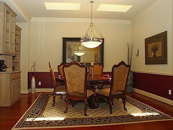 2nd image of 1011 Pedernales Trl
