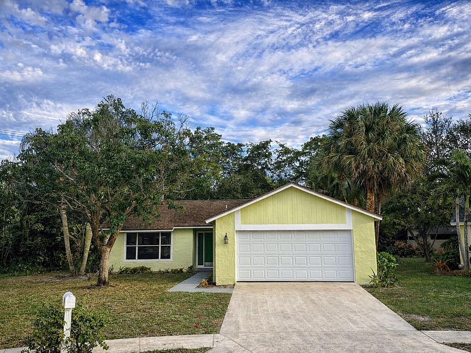 1st image of 147 Rosewood Circle