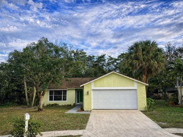 147 Rosewood Circle, Jupiter, FL 33458