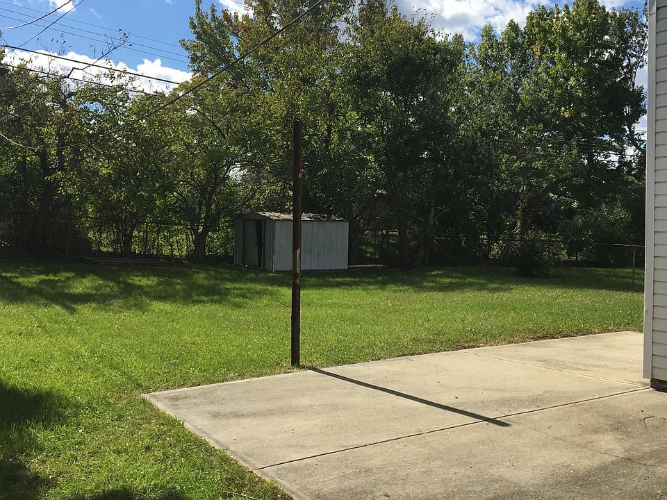 2nd image of 1799 W Kemper Rd