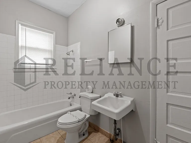 232 S Sedgwick St — Photo 31