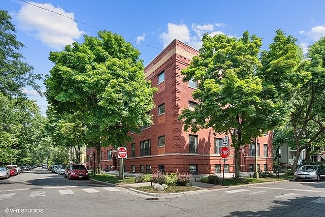 1st image of 1318 W Bryn Mawr Ave APT 1