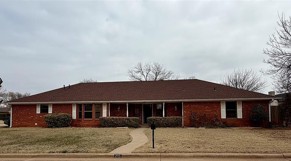 1st image of 205 Randolph Rd