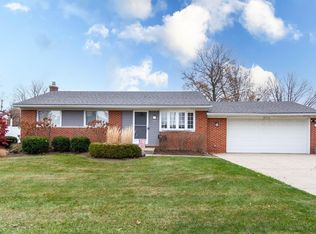 8712 Royce Dr, Sterling Heights, MI 48313