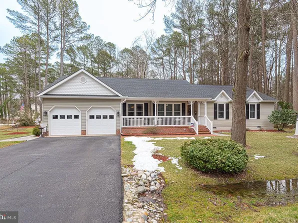 24 Fairway Ln, Ocean Pines, MD 21811