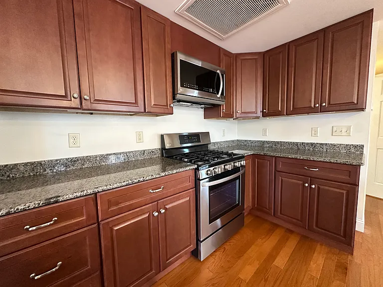104 N Aurora St #3N — Photo 52