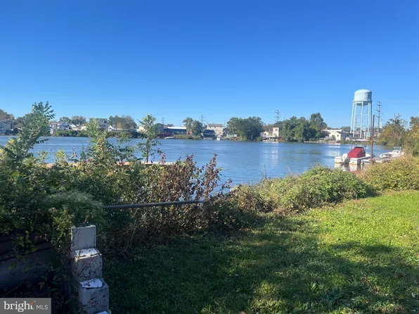 41 Timber Ave, Westville, NJ 08093