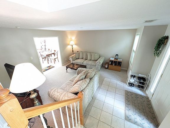 4th image of 2424 Prescott Ln