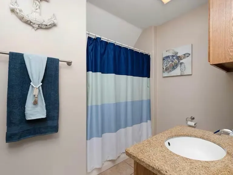 102 E Marlin St #5 — Photo 14
