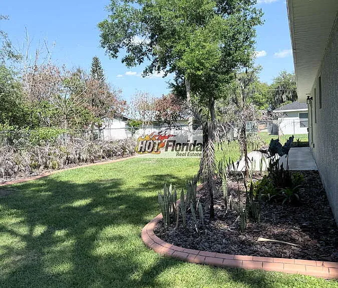 2320 W Wellston Rd — Photo 31