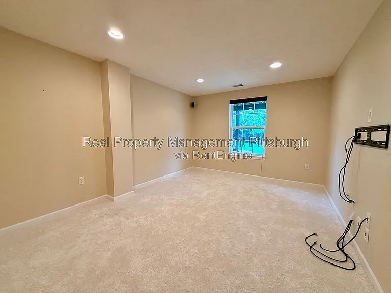 242 Corey Dr — Photo 19