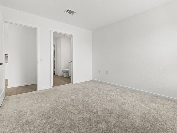 4th image of 13422 Furyk Dr