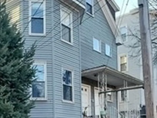 118 Foster St #3, Peabody, MA 01960