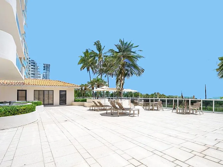 5757 Collins Ave #702 — Photo 50