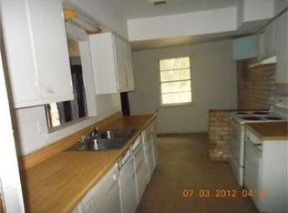 211 Grantham Rd, Baytown, TX 77521